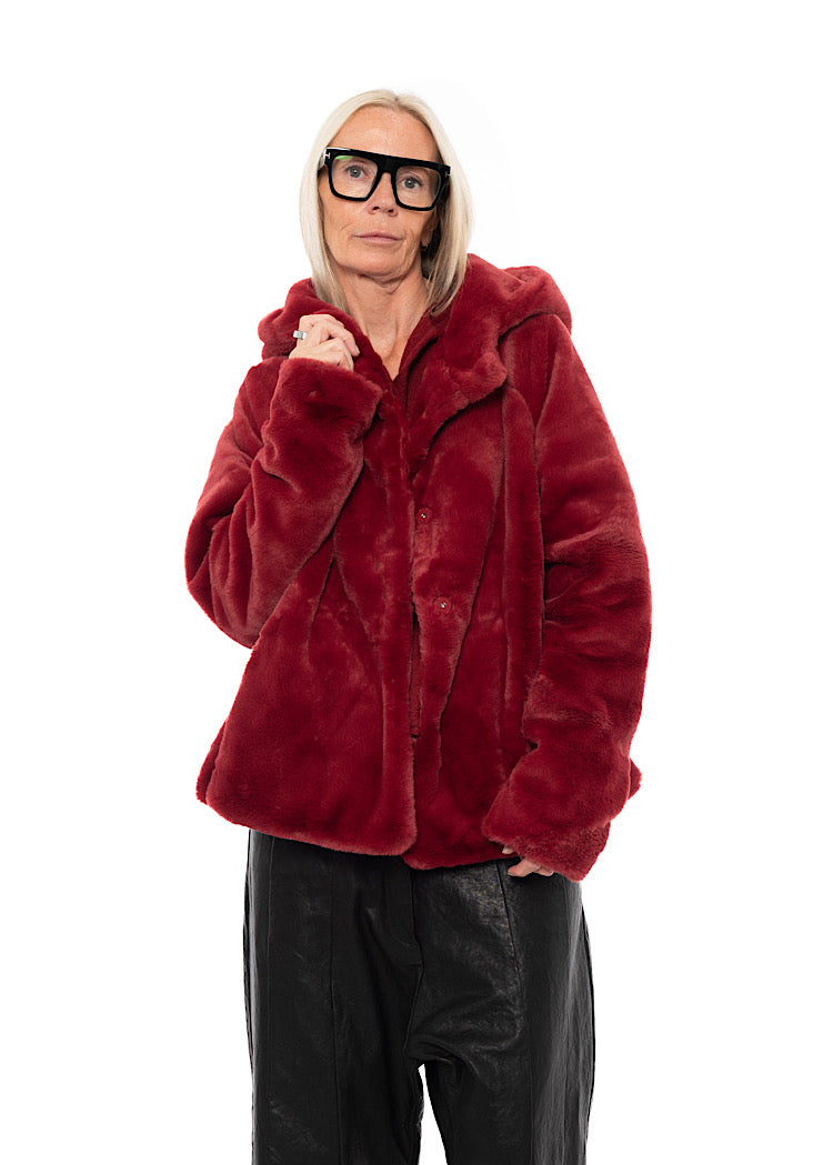 CROPPED HOODED FAUX FUR JACKET
