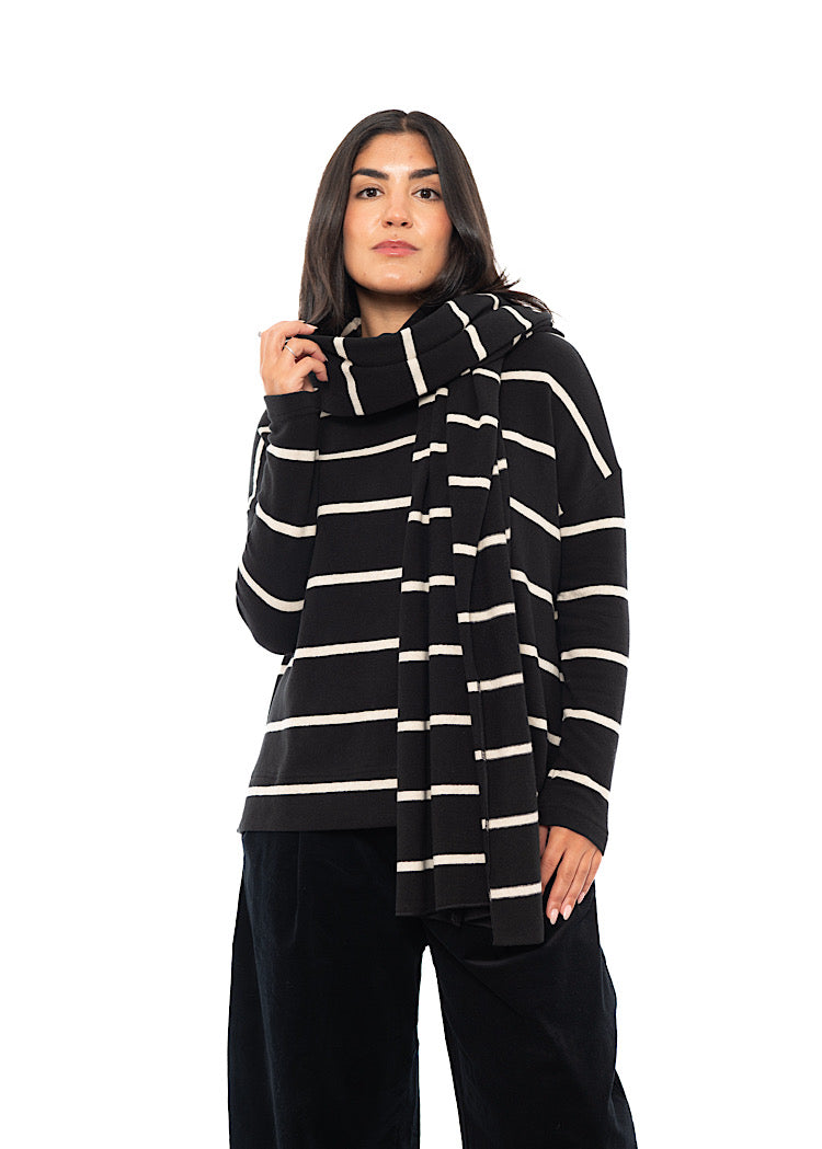 SIGNATURE STRIPED SEGOVIA SCARF