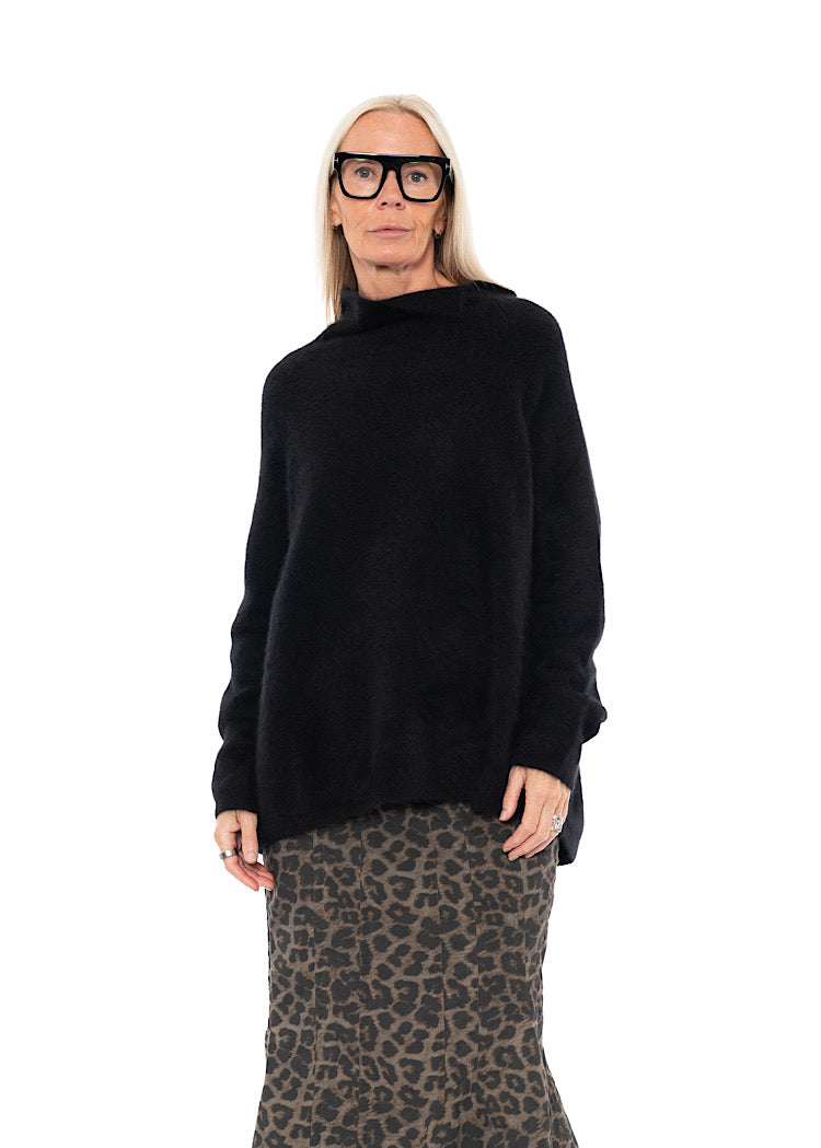 SIGNATURE RACCOON FUNNEL NECK KNIT