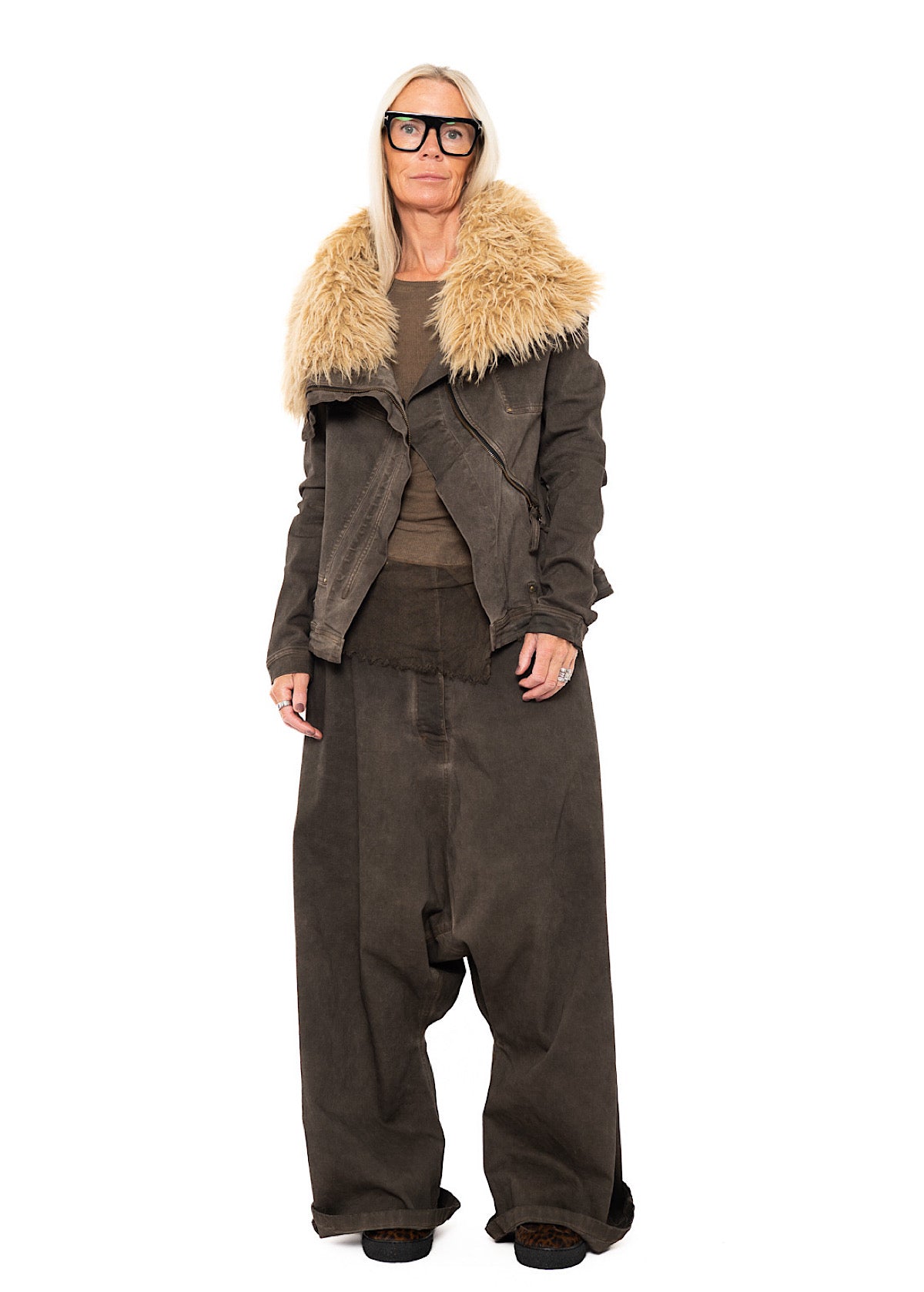 FITTED FAUX FUR-TRIM DENIM JACKET