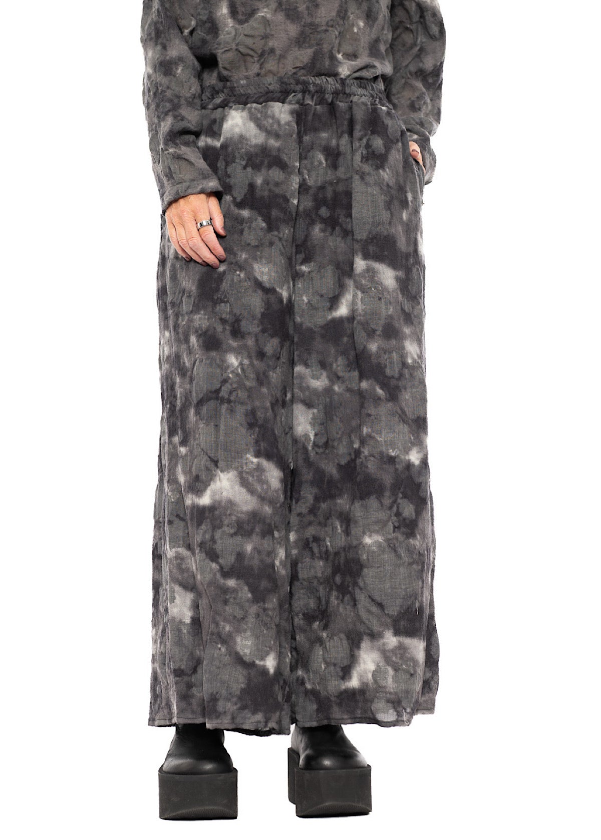 TEXTURED WIDE LEG TROUSER