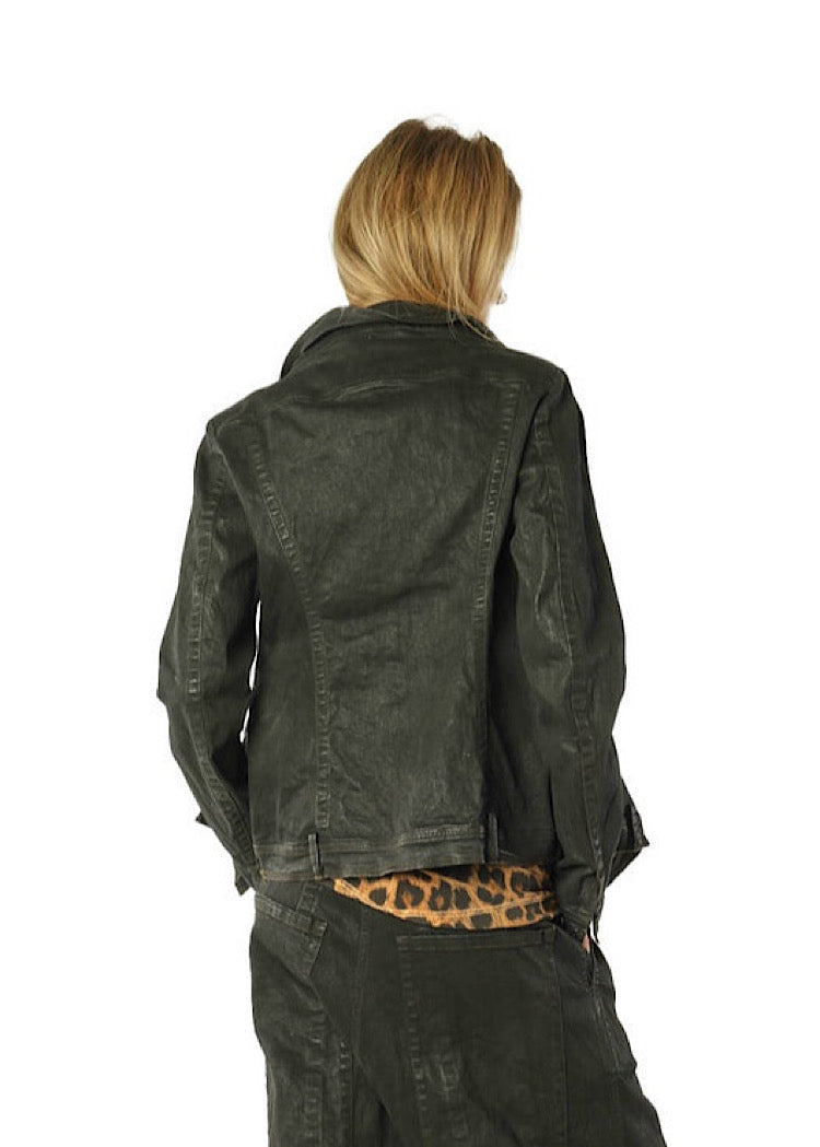 FITTED STRETCH DENIM JACKET