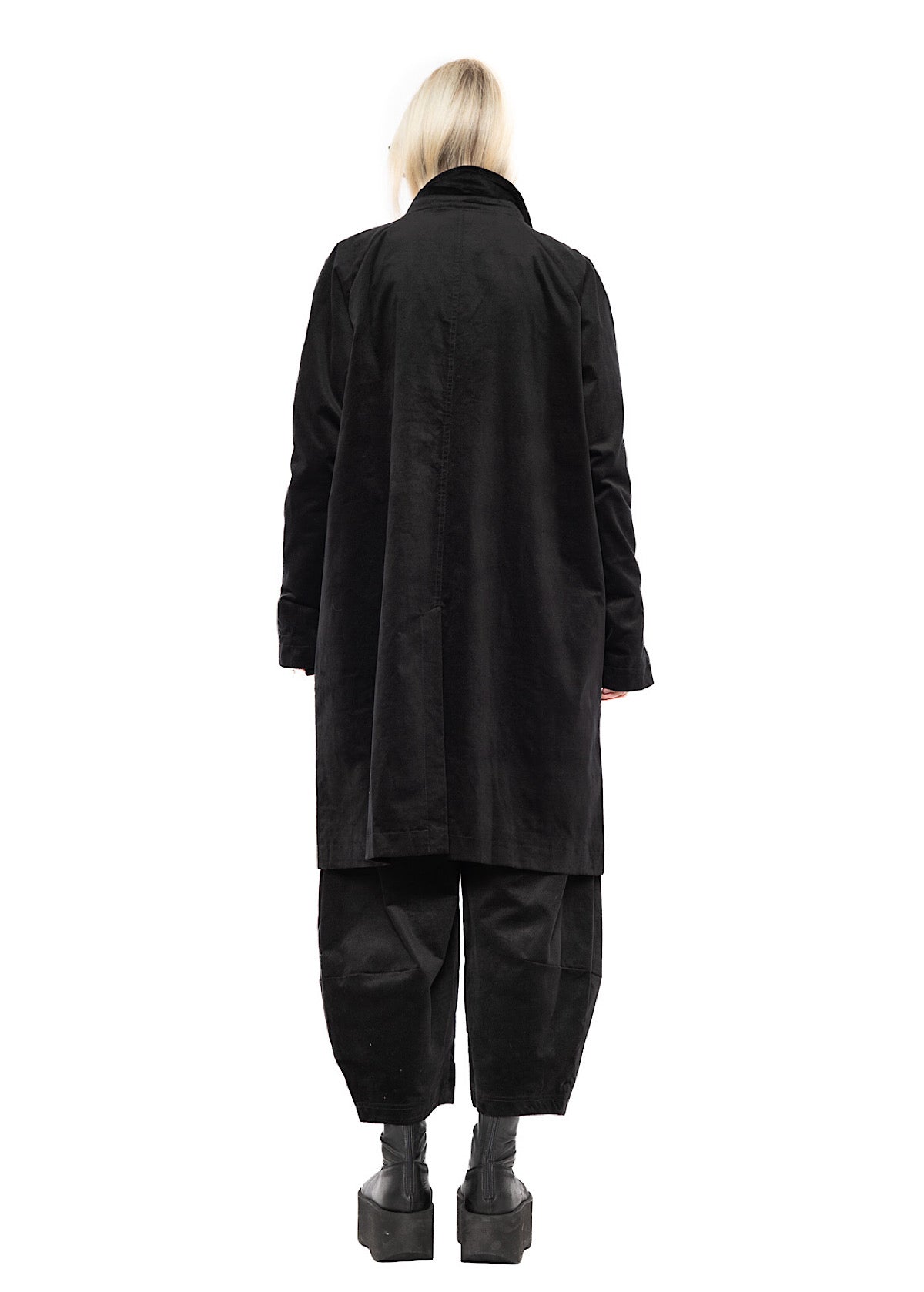 DOUBLE-BREASTED STRETCH-VELVET COAT