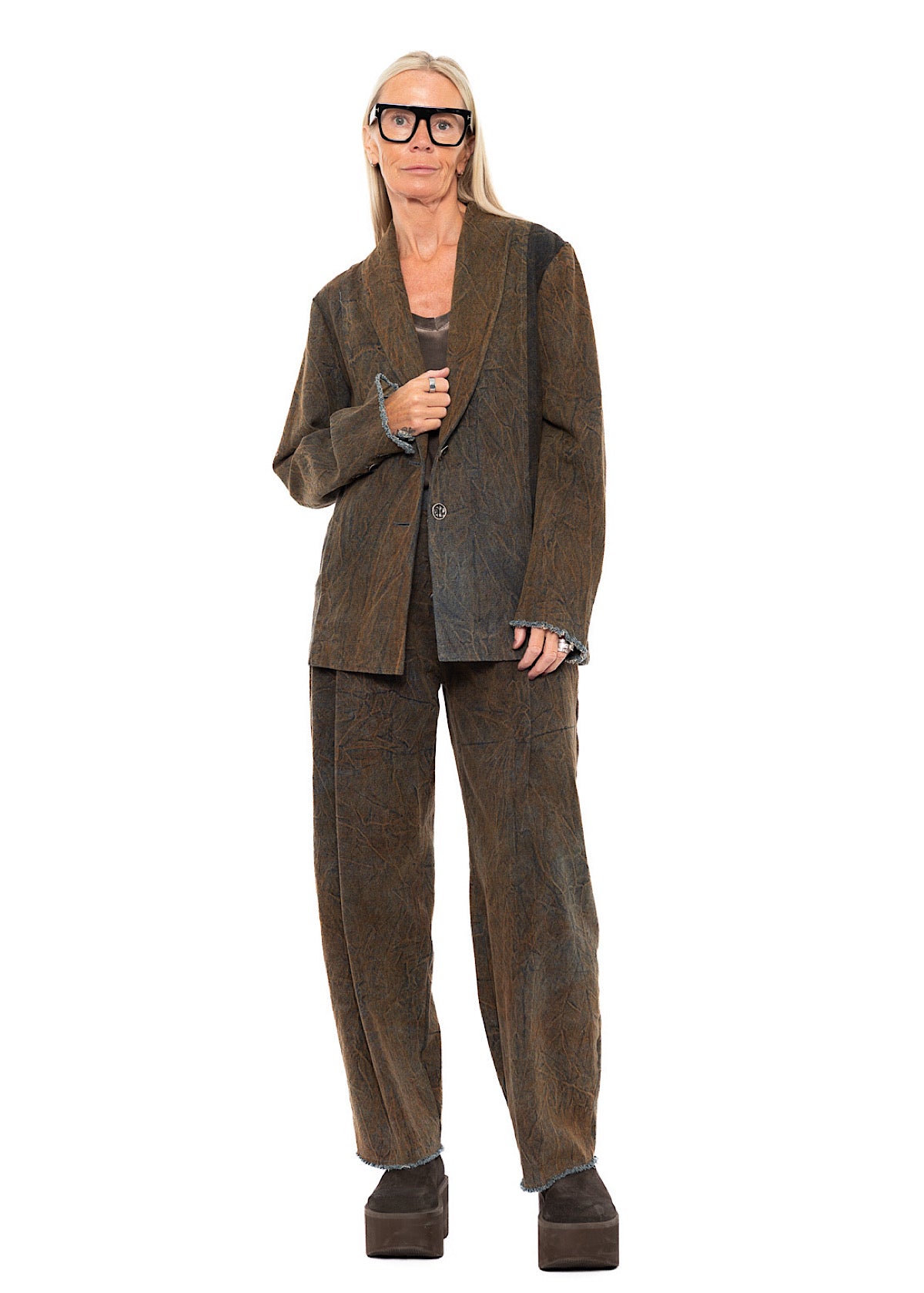 STONE-WASHED DENIM BANANA-LEG TROUSER