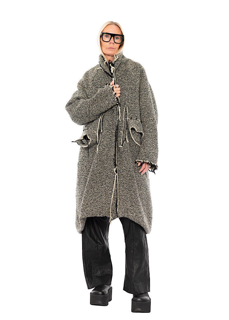 OVERSIZED DISTRESSED CHECK WOOL COAT