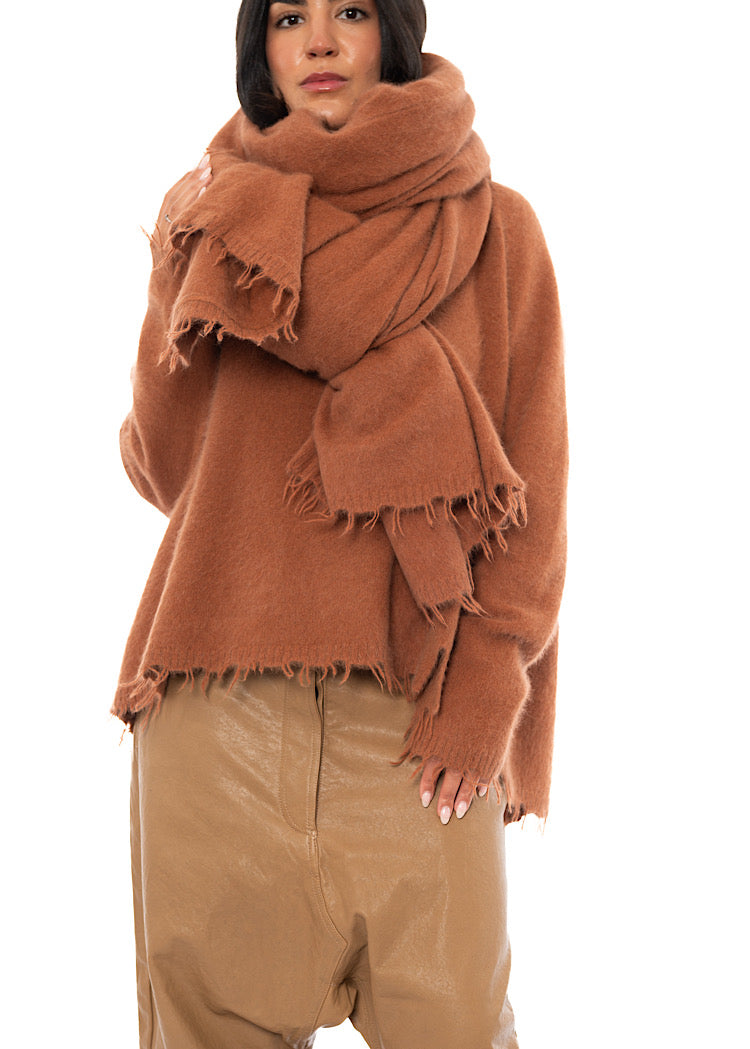 OVERSIZED FRAYED KNIT SCARF