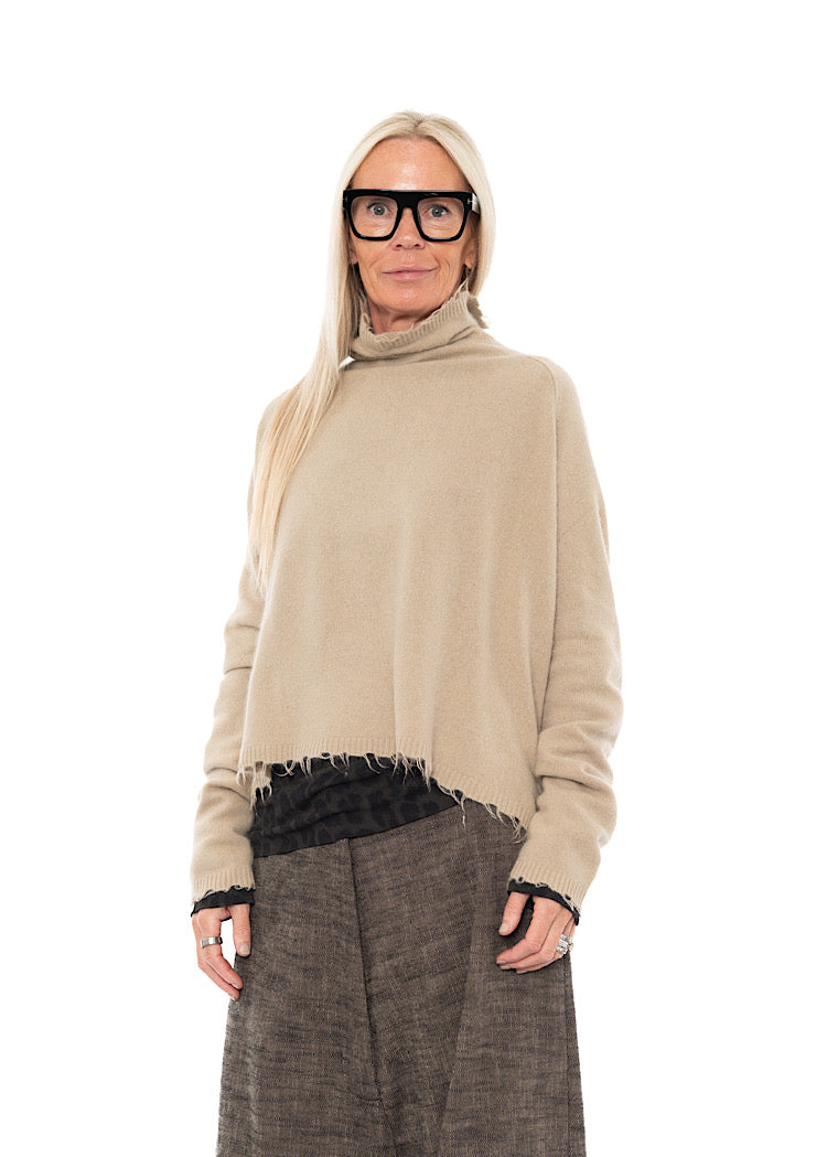 SIGNATURE MERINO RACCOON KNIT