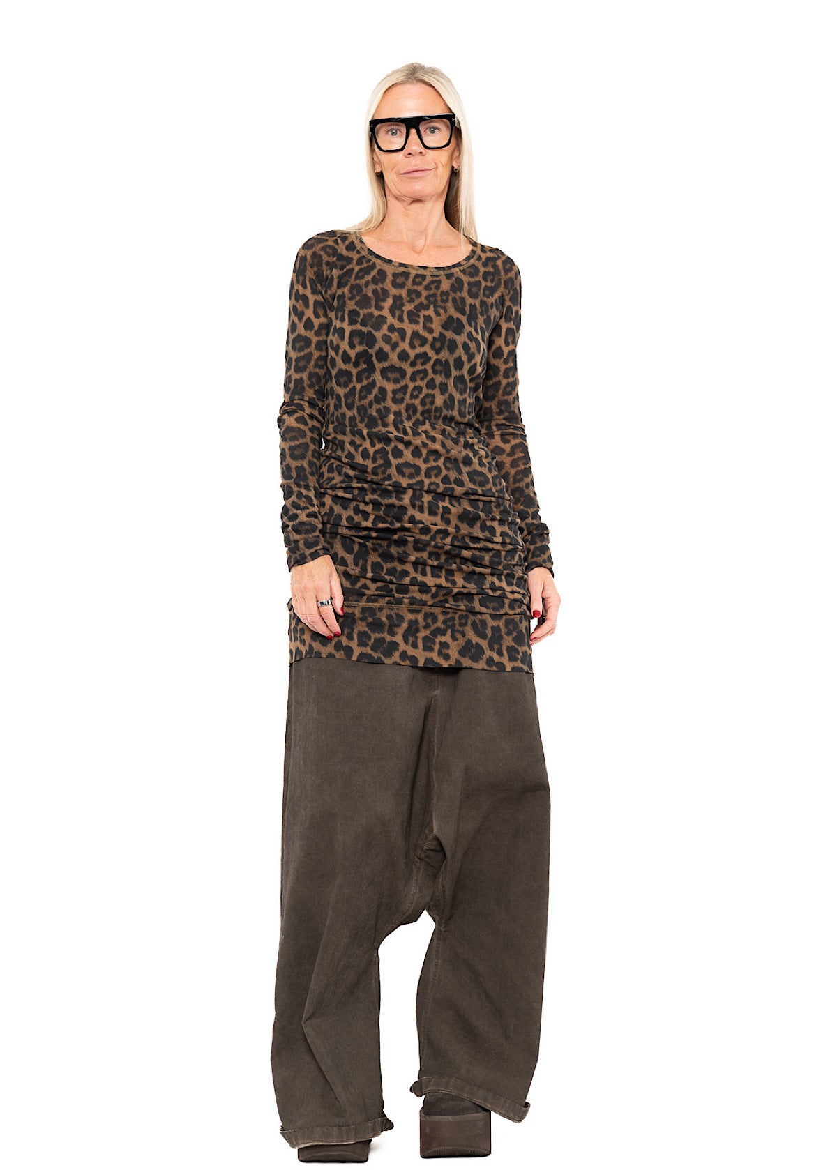 FITTED LEOPARD PRINT LONGLINE T-SHIRT