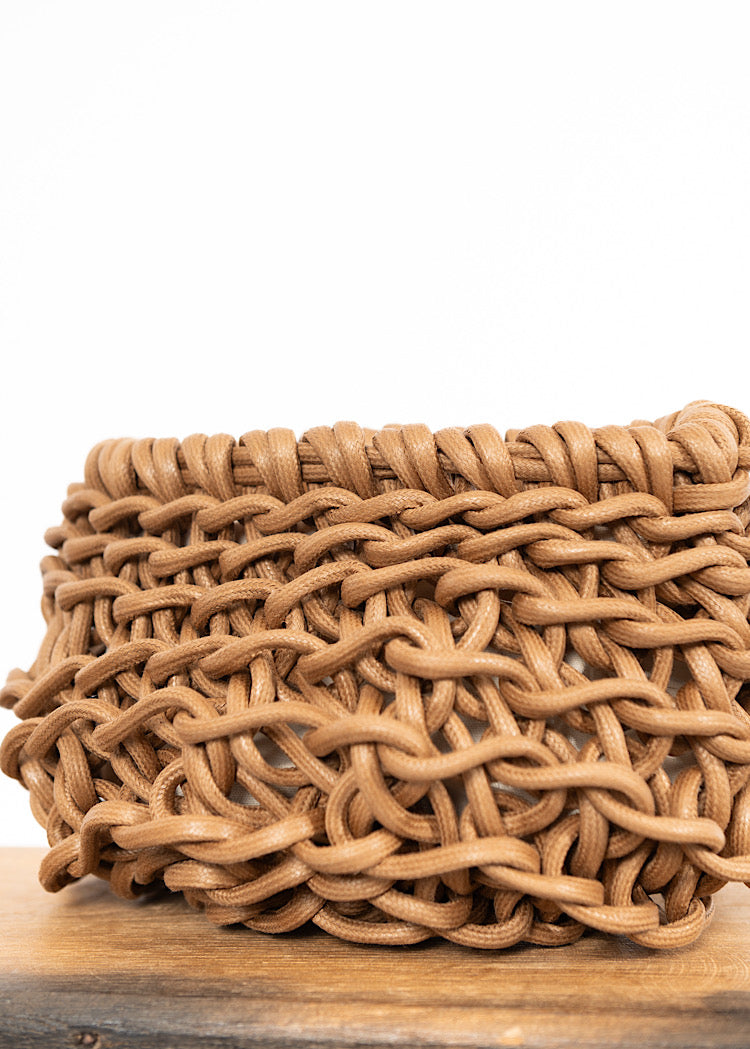 ALIENINA VERO CLUTCH BAG