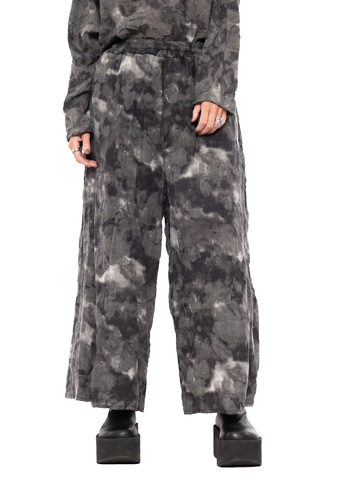 TEXTURED WIDE LEG TROUSER