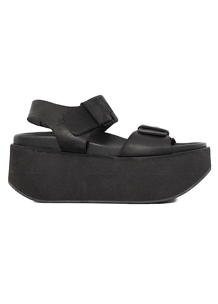 PRE-LOVED LOFINA SANDAL