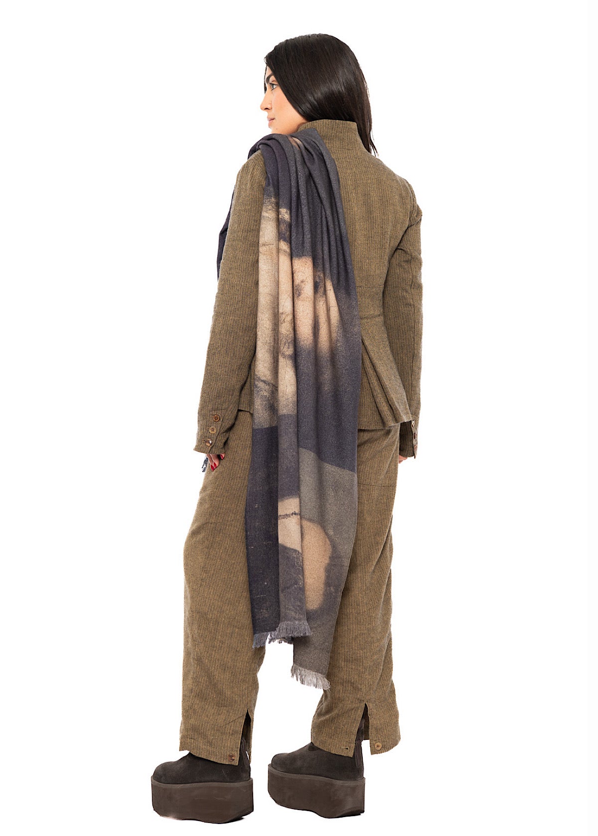 PORTRAIT PRINTED WOOL SCARF