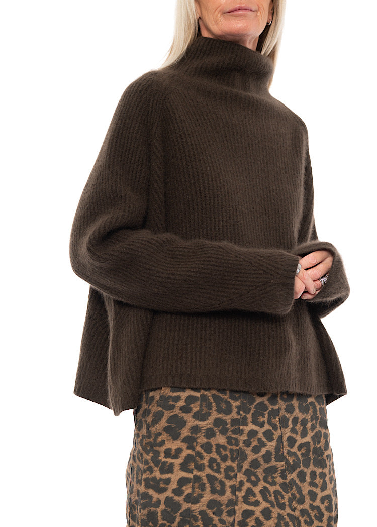 MERINO RACCOON FUNNEL NECK KNIT