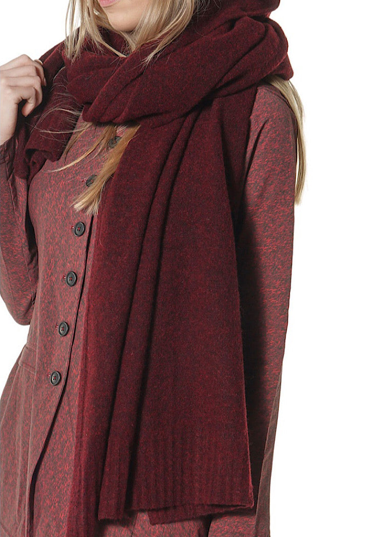 BRUSHED MÉLANGE KNITTED SCARF *BLACK* (Shown in LAVA MELANGE)