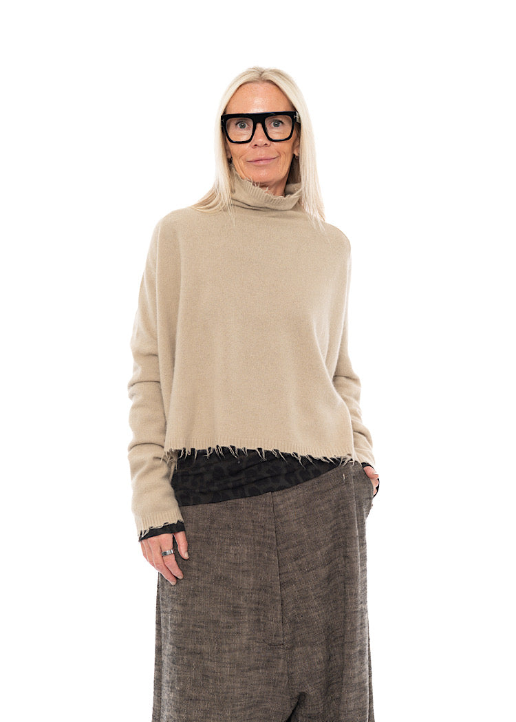 SIGNATURE MERINO RACCOON KNIT