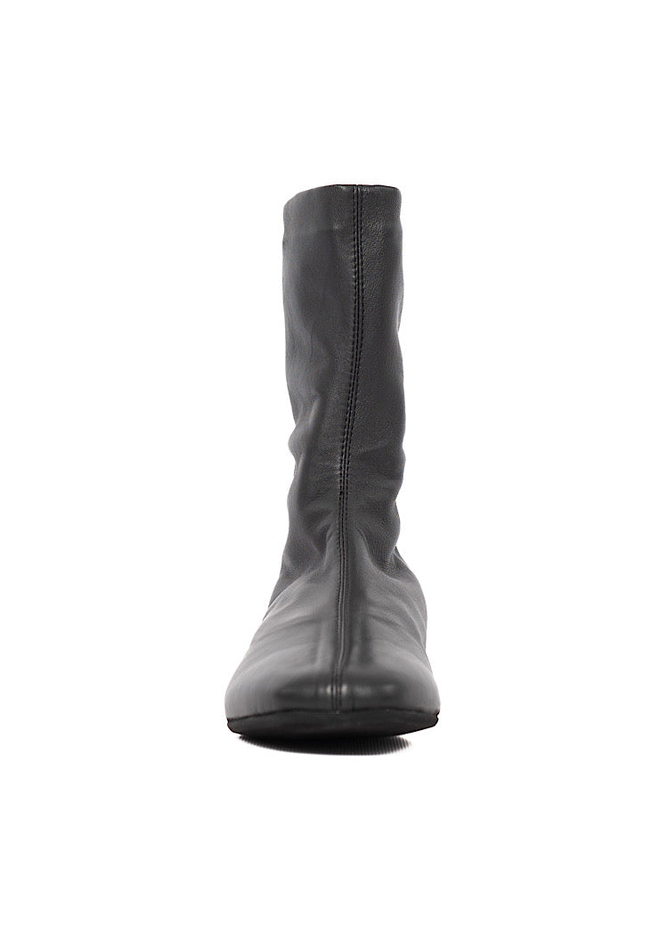 SHORT STRETCH LEATHER BOOT