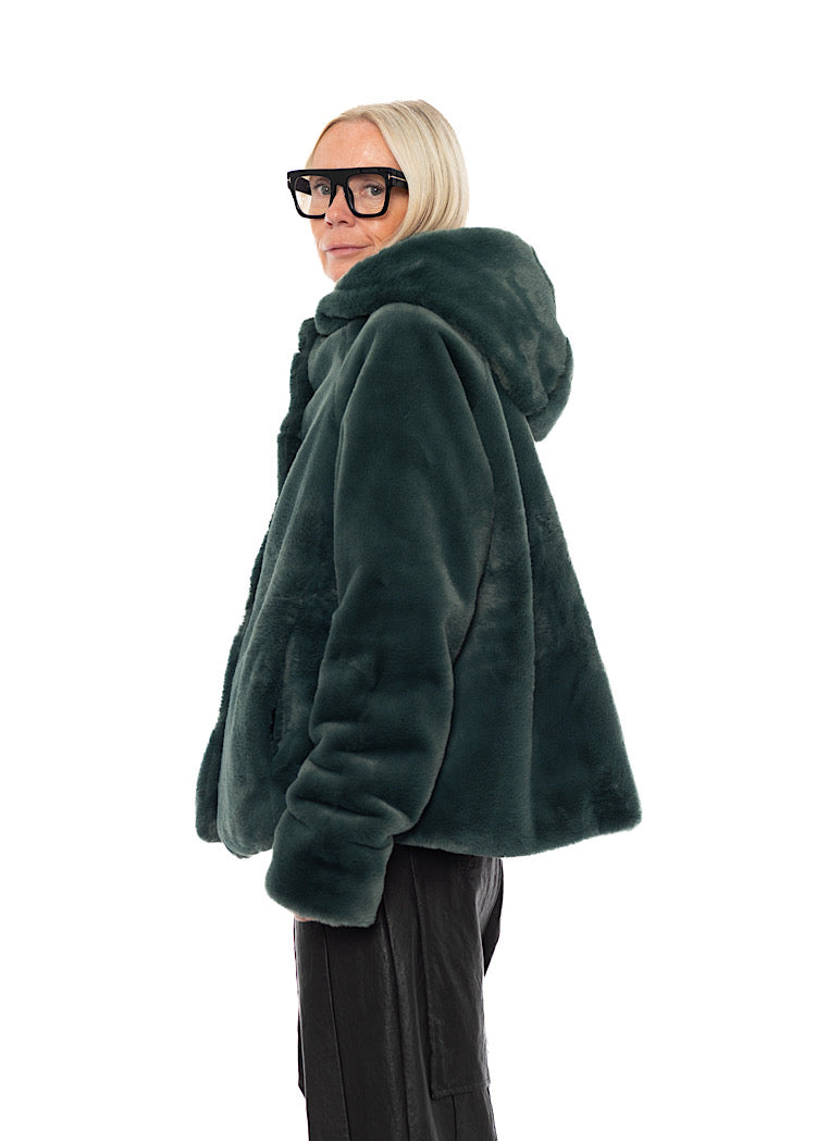 CROPPED HOODED FAUX FUR JACKET