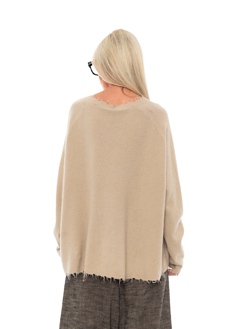 DISTRESSED MERINO RACCOON PULLOVER