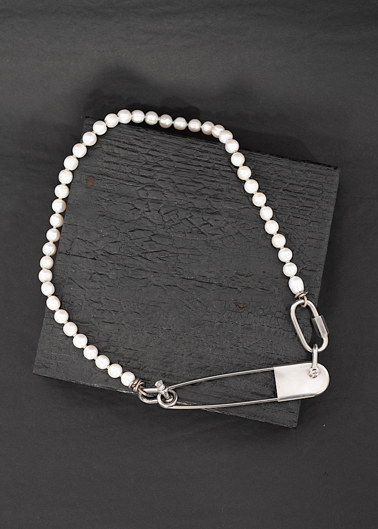 MYA LAMBRECHT NECKLACE