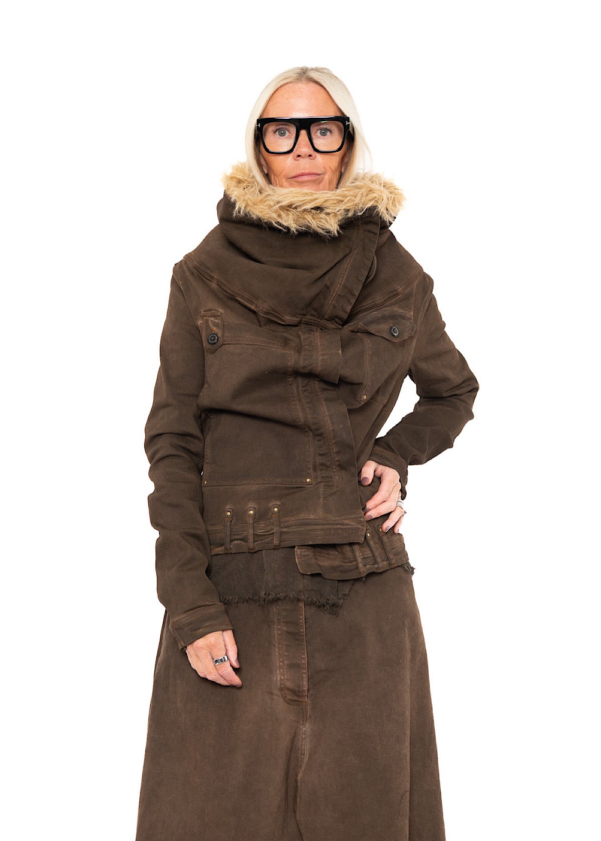 FITTED FAUX FUR-TRIM DENIM JACKET