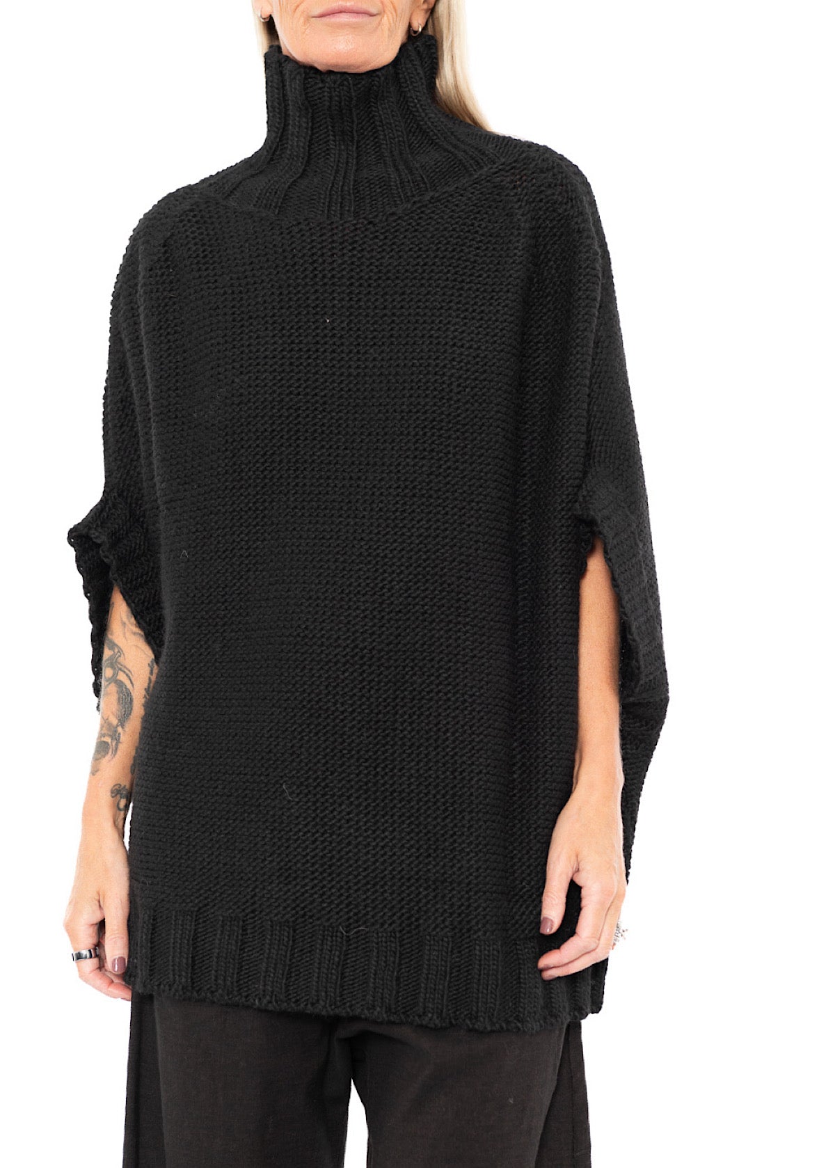 HIGH NECK KNITTED PULLOVER