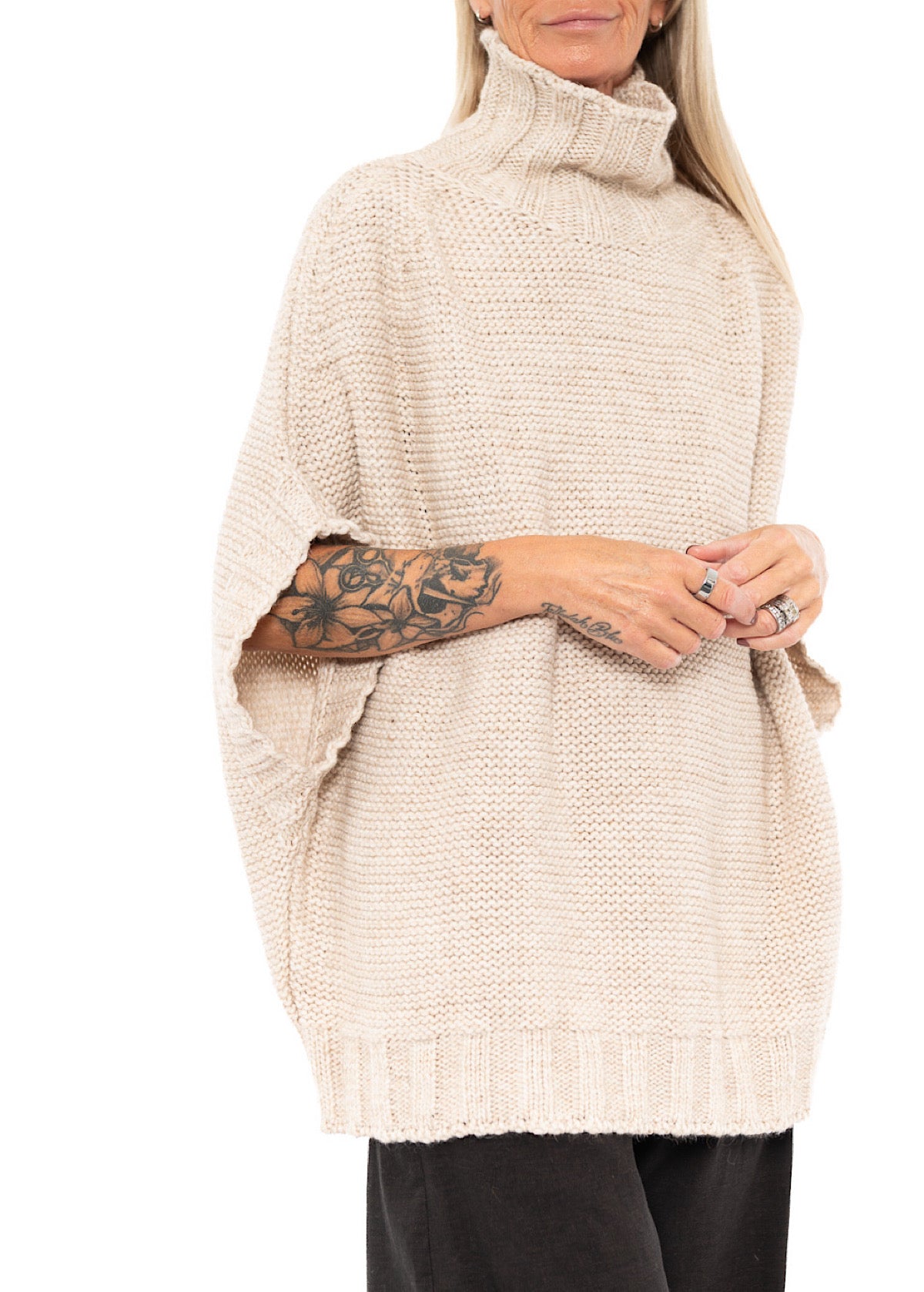 HIGH NECK KNITTED PULLOVER