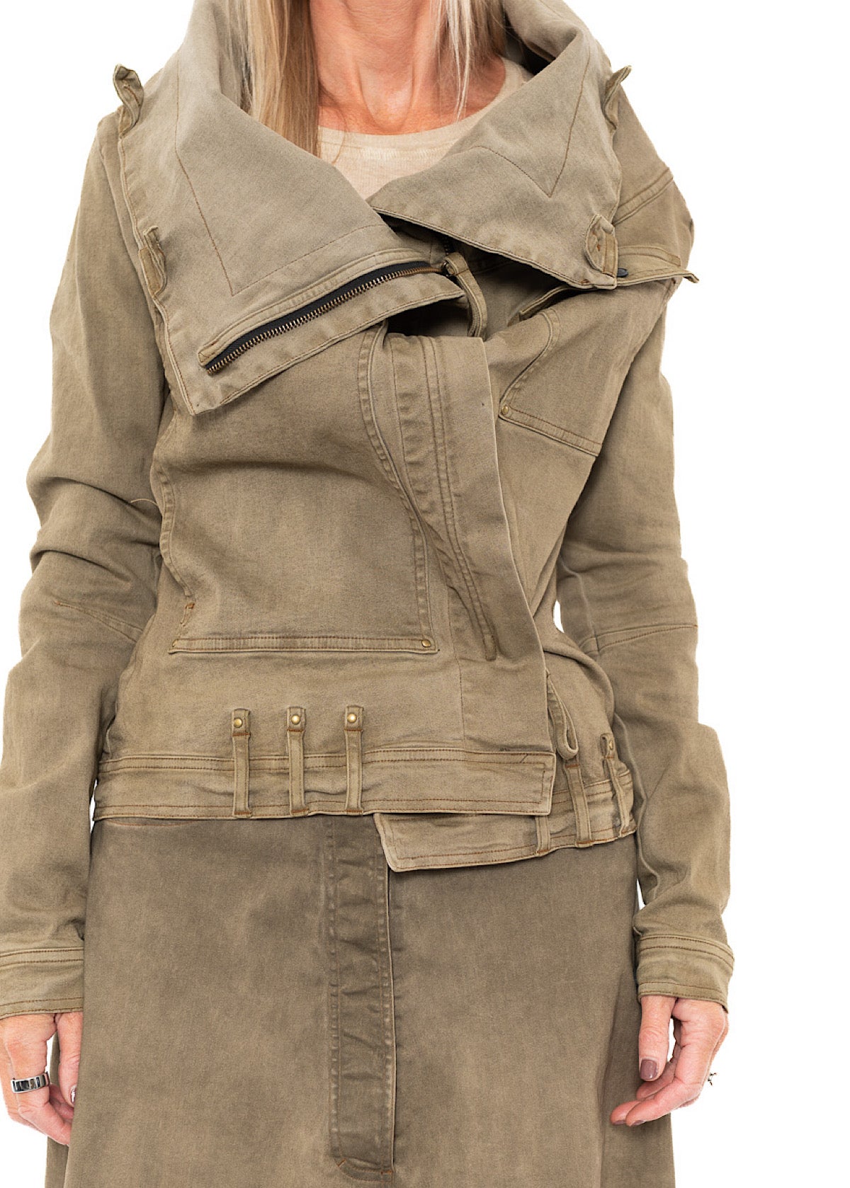 FITTED FAUX FUR-TRIM DENIM JACKET