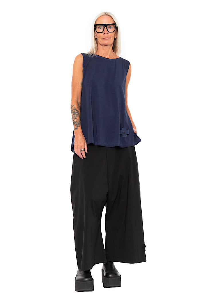 SLEEVELESS A-LINE TOP