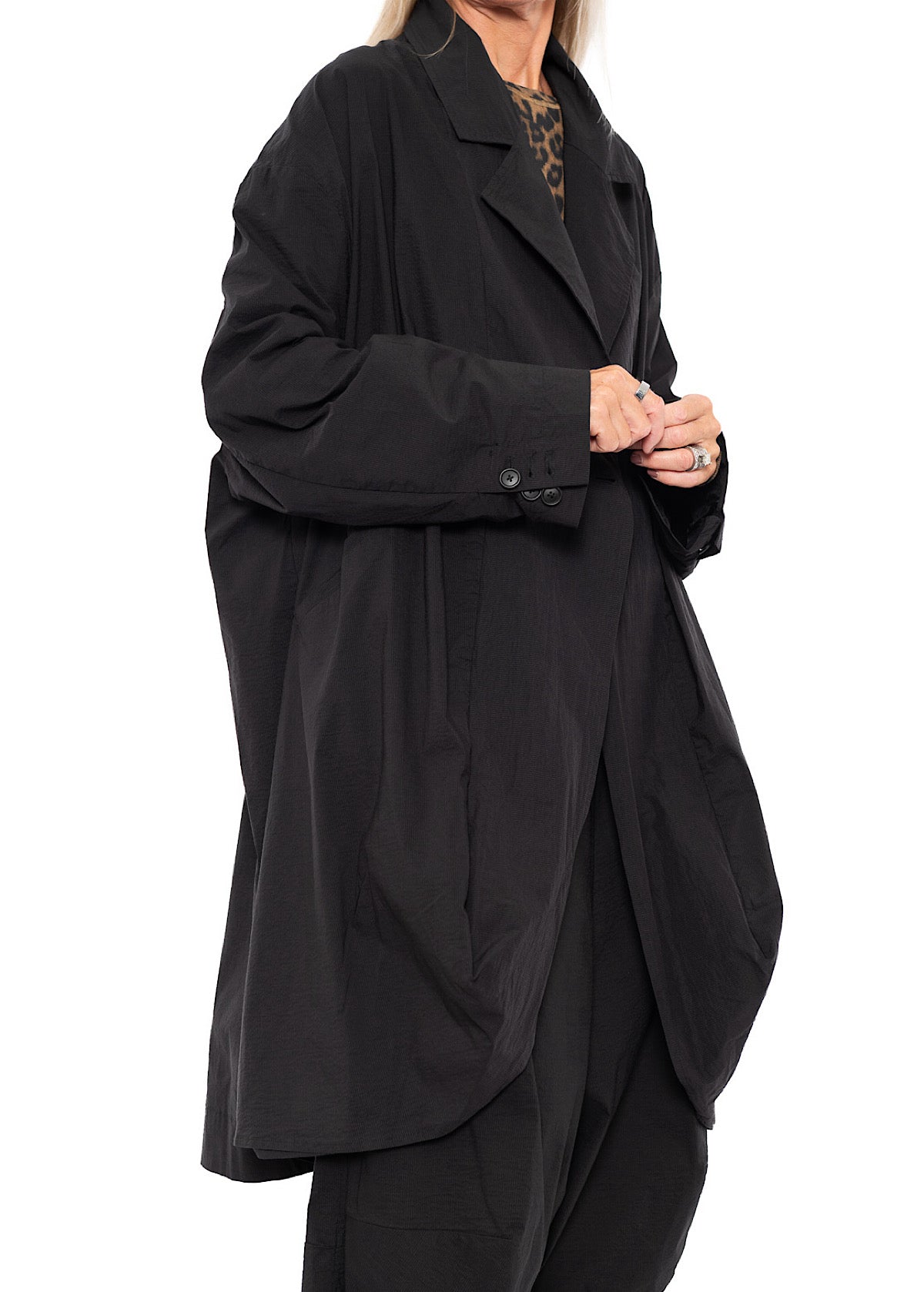 SIGNATURE OVERSIZED COAT