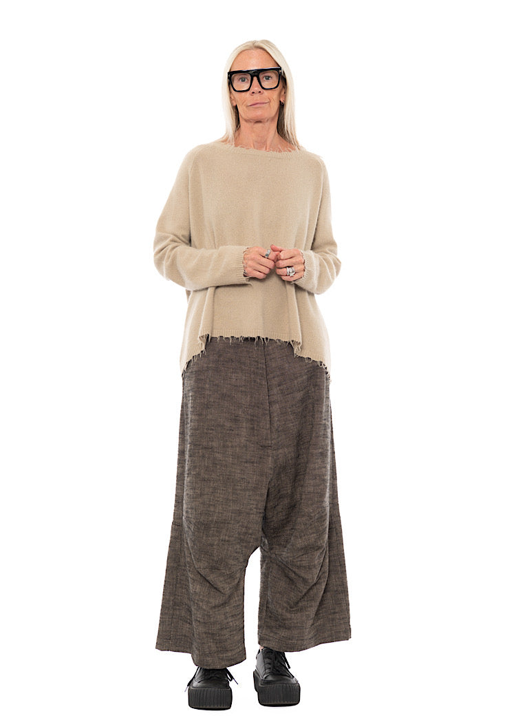 DISTRESSED MERINO RACCOON PULLOVER
