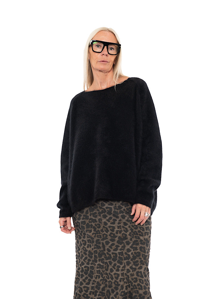 SIGNATURE RACCOON HAIR KNIT