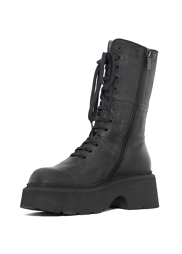 LACE UP LEATHER BOOT