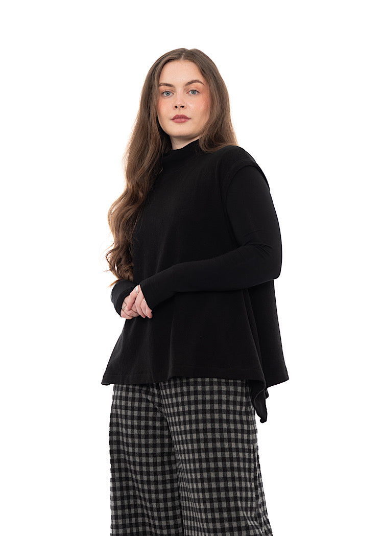 SLEEVELESS ELVA TOP