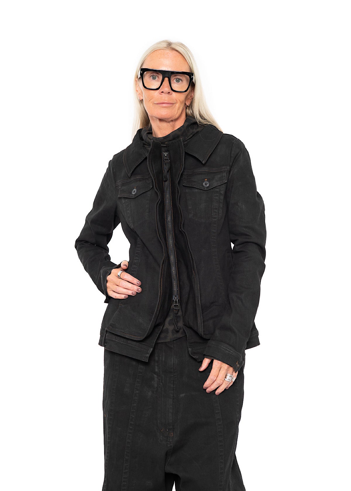 FITTED STRETCH DENIM JACKET