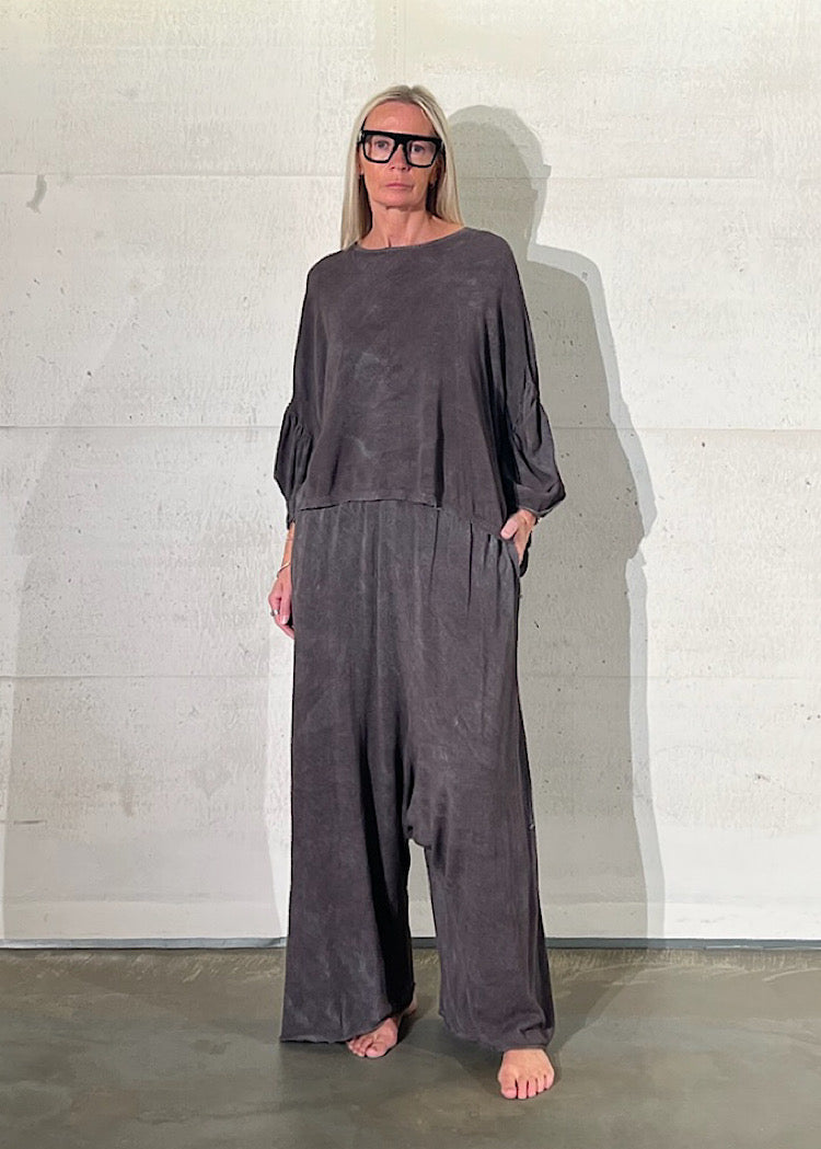 PRE-ORDER RUNDHOLZ DIP PULLOVER *LINEN FOG* (Shown in AMBER FOG)