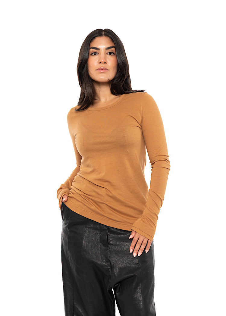 LONG SLEEVE ESSENTIAL T-SHIRT