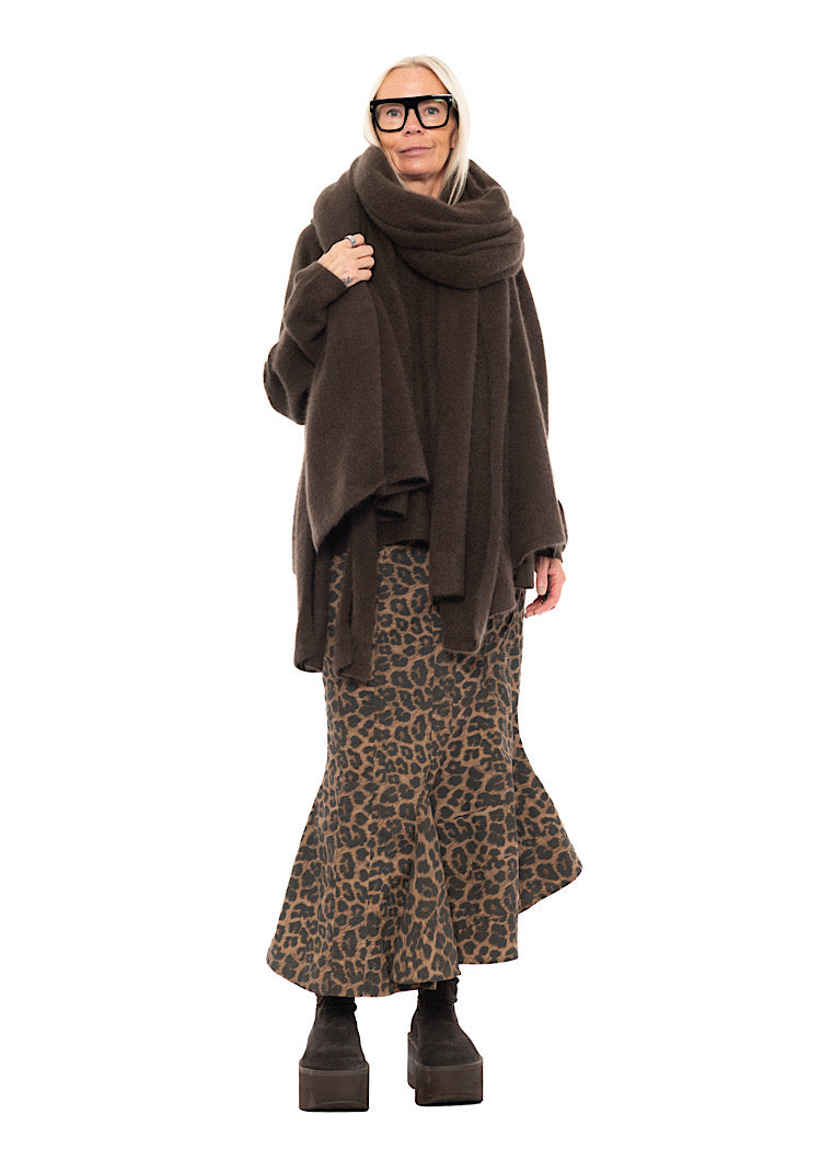 SIGNATURE OVERSIZED RACOON SCARF