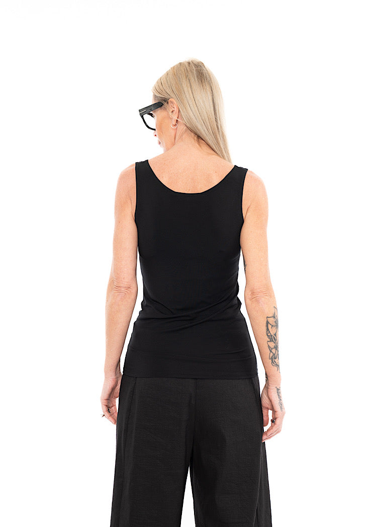 SARAH PACINI ANAIS TOP