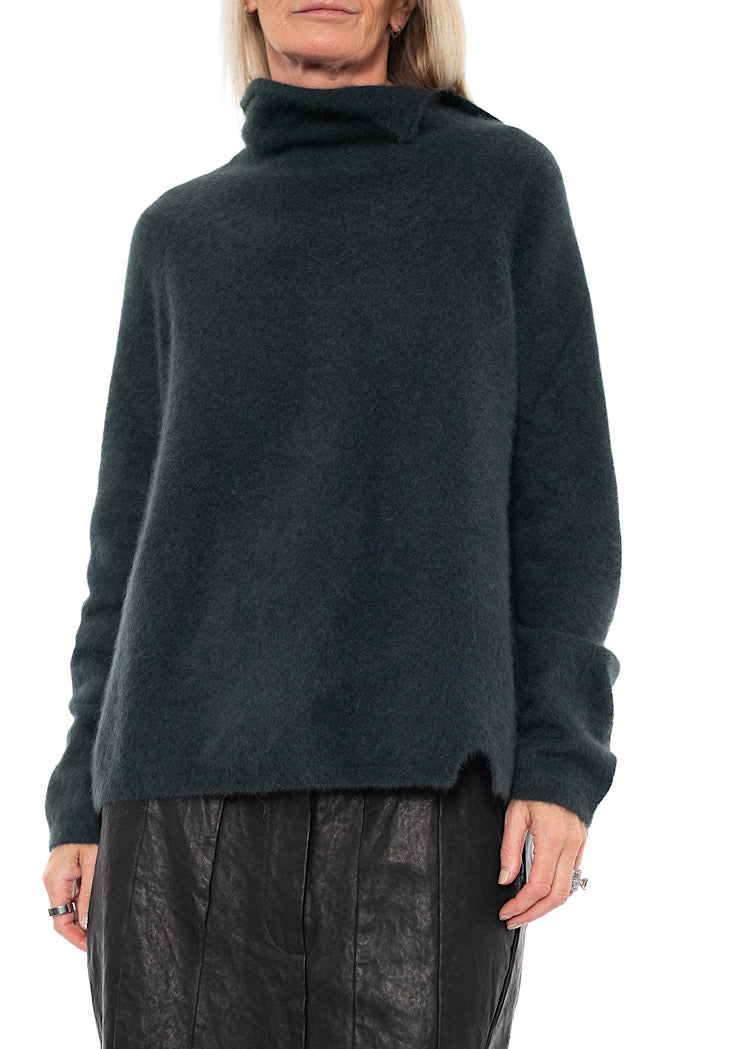 SIGNATURE RACCOON FUNNEL NECK KNIT