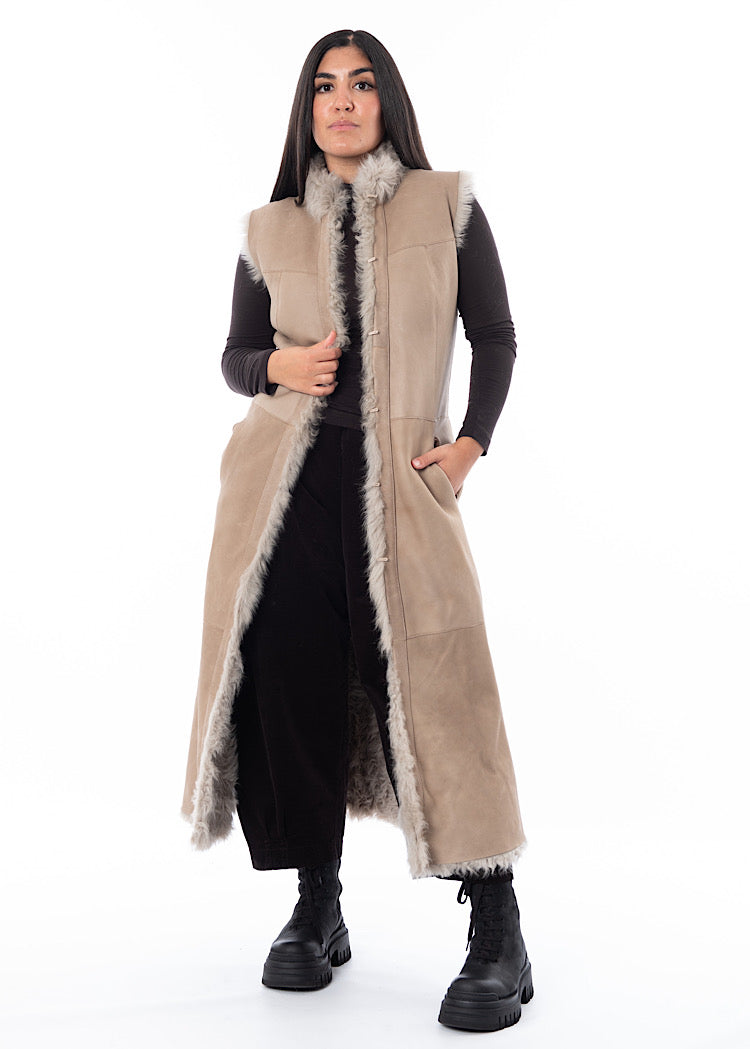 DOM GOOR LONG SHEARLING GILET