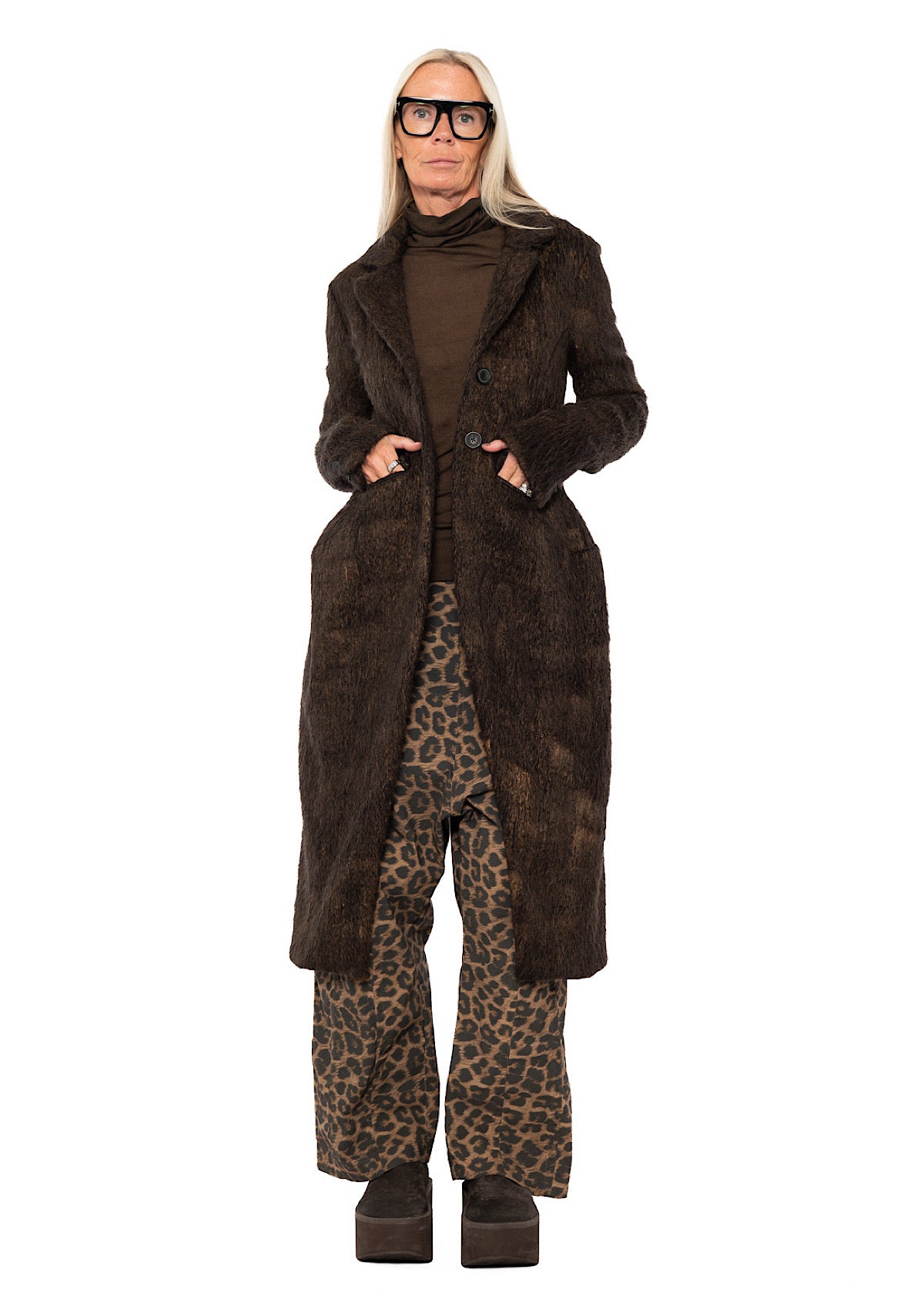 SCULPTED LONG-HAIR WOOL COAT