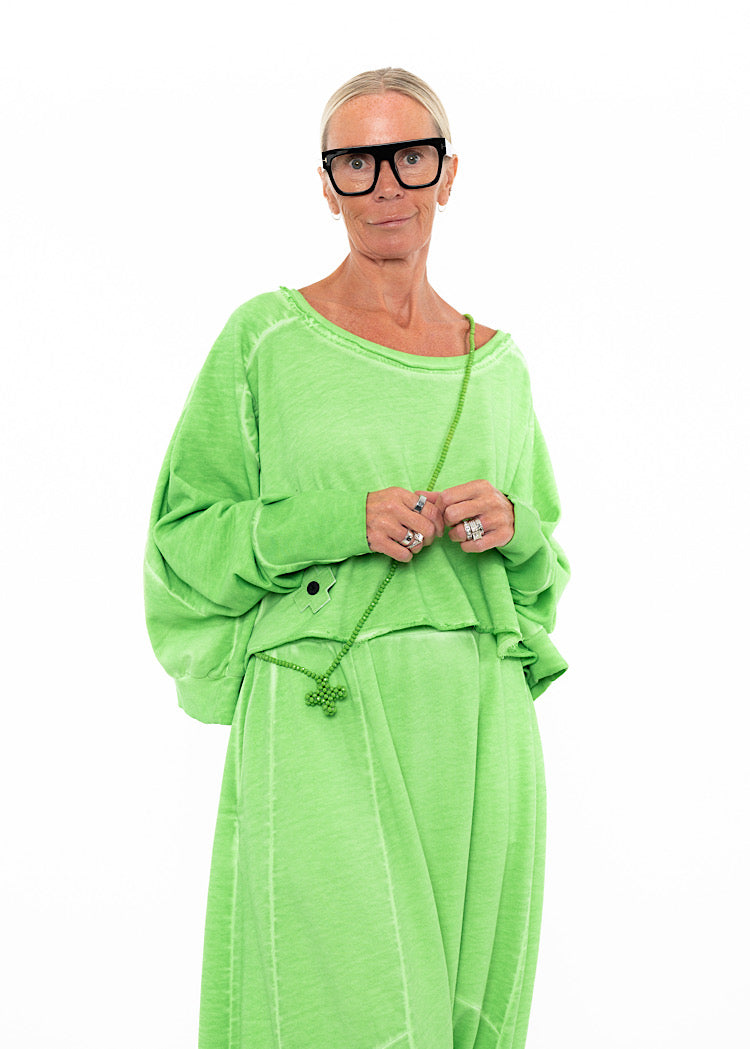 PLU ACROSS LONG NECKLACE