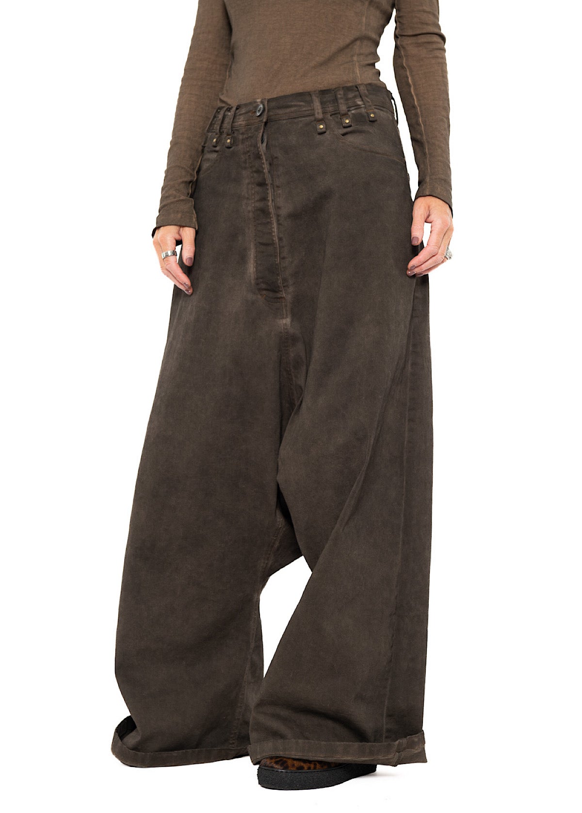 GARMENT-DYED OVERSIZED DENIM TROUSER