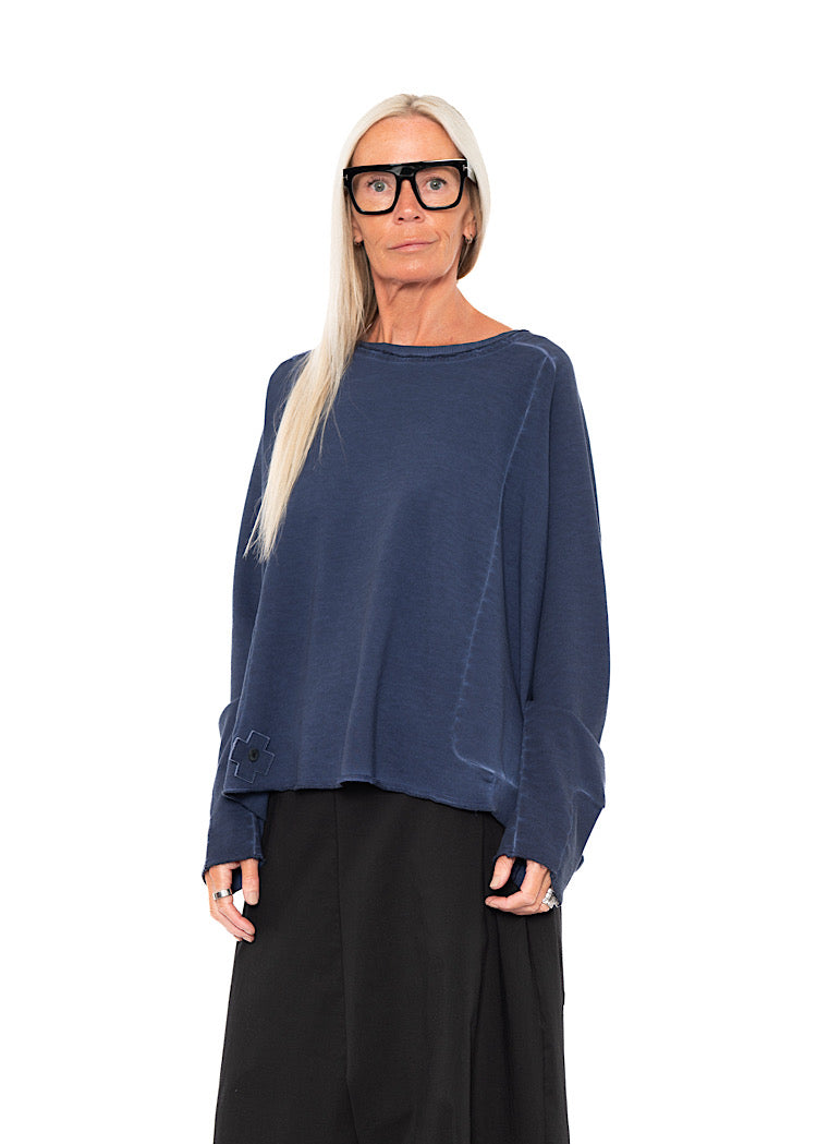 CLASSIC RELAXED BOXY PULLOVER