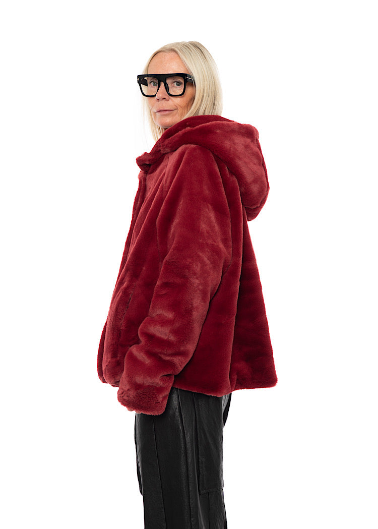 CROPPED HOODED FAUX FUR JACKET