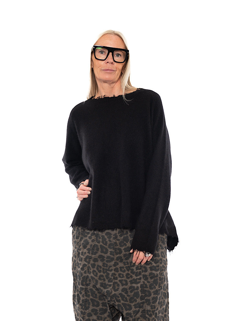 DISTRESSED MERINO RACCOON PULLOVER