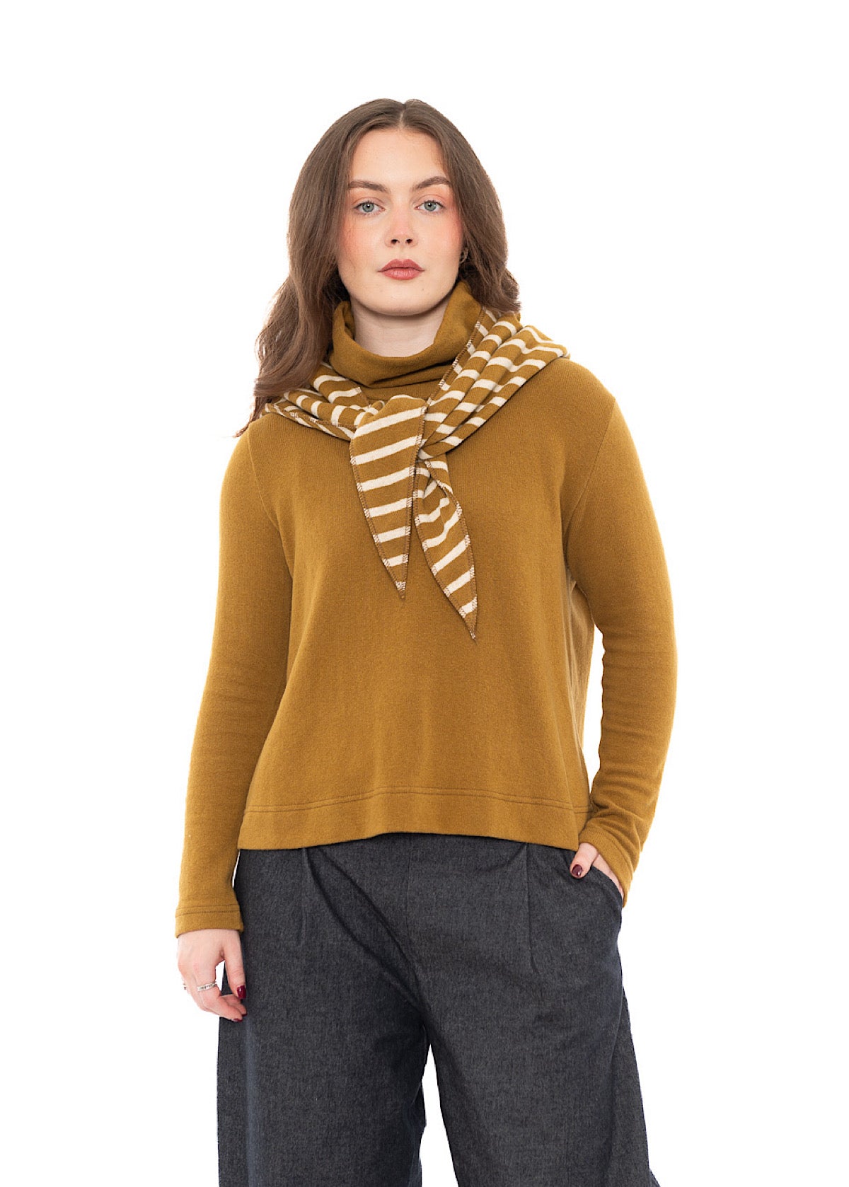 WIDE-STRIPE TRIANGLE TIPPY NECKERCHIEF