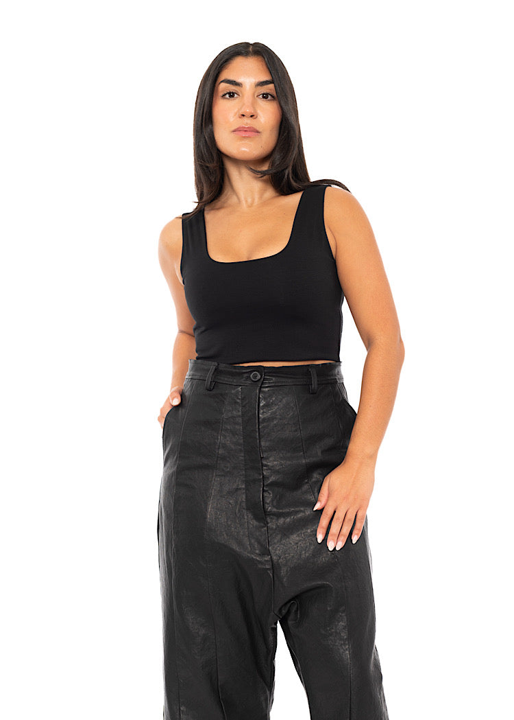 SLEEVELESS CROPPED LENGTH TOP