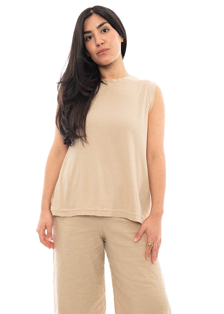 AEQUAMENTE SLEEVELESS VEST