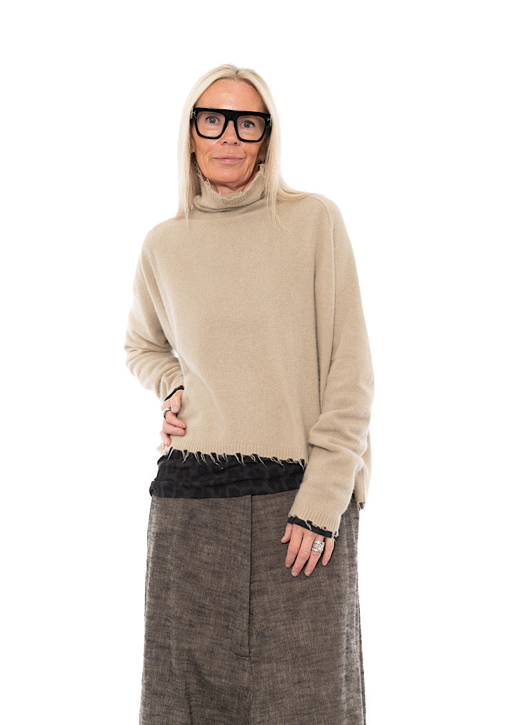 SIGNATURE MERINO RACCOON KNIT